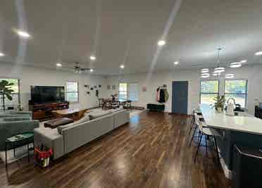 Private Room near Downtown Dallas