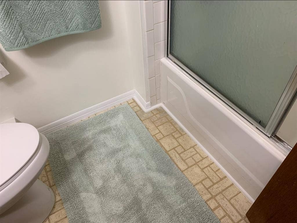 Quiet Room, Private Bath