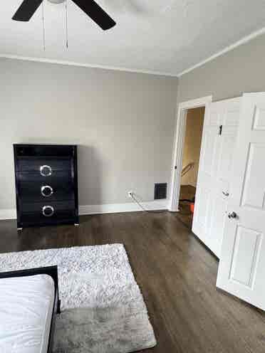 2 Newly Modeled Rooms Near Midtown