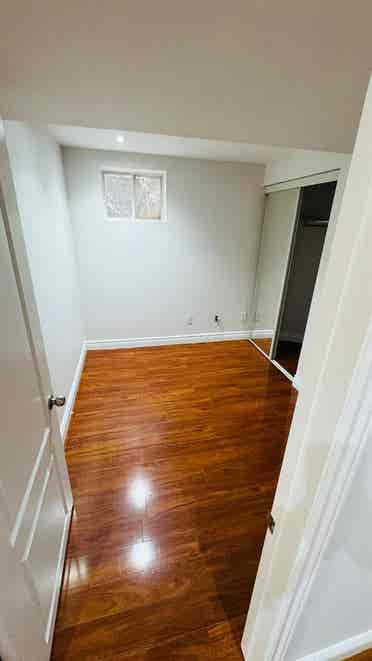 Room for rent in sharing 