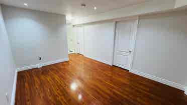 Room for rent in sharing 