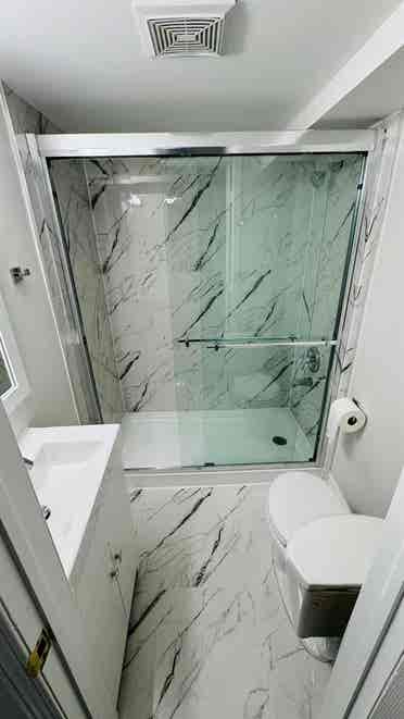 Room for rent in sharing 