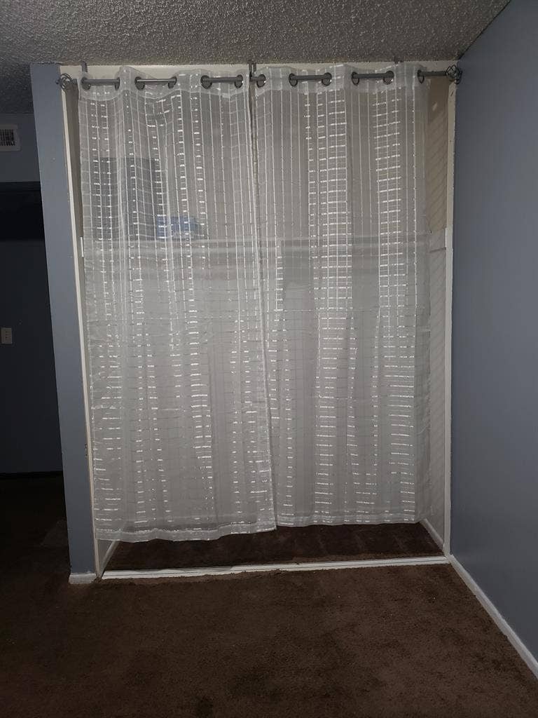 Riverside Room and private bathroom