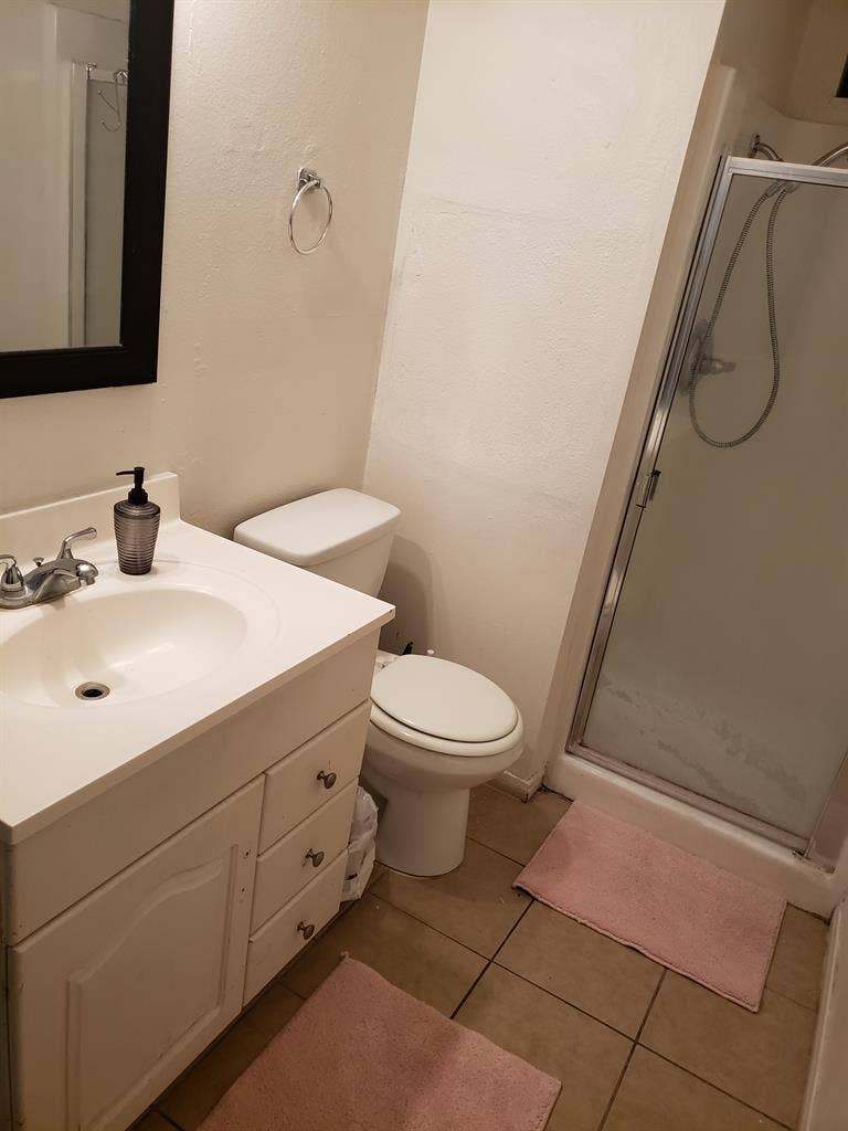 Riverside Room and private bathroom