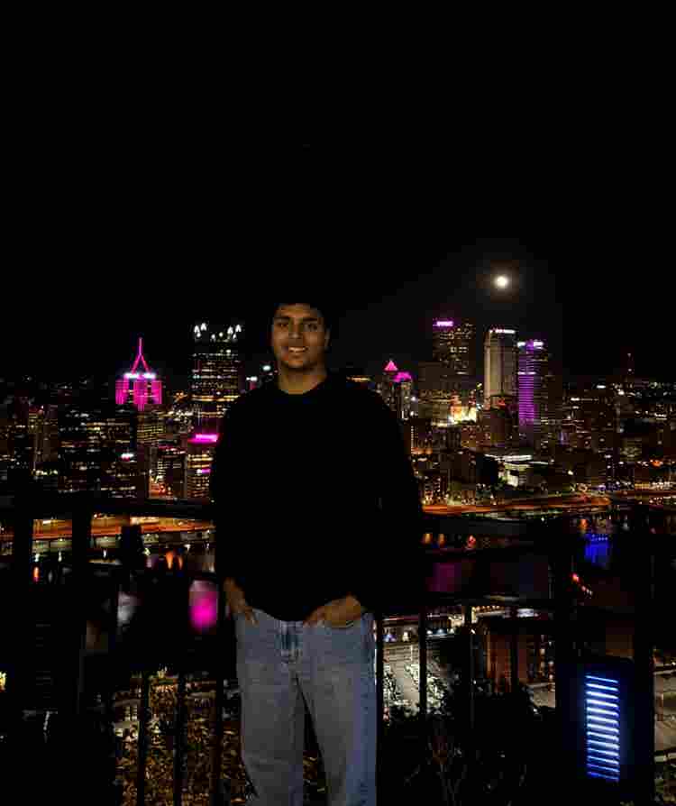 y/o CMU Grad, want roommates