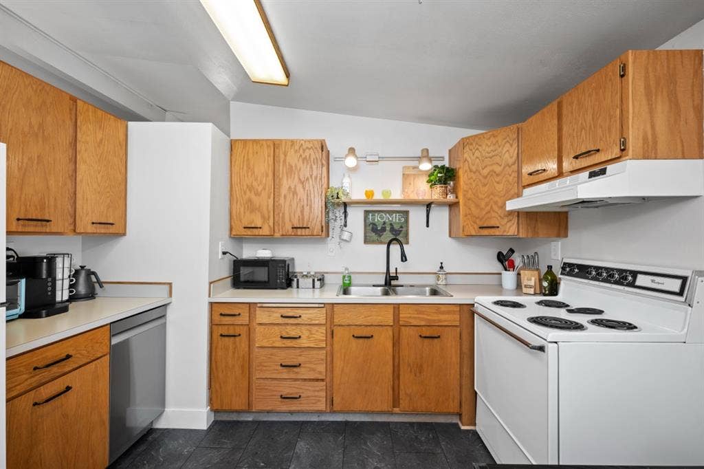Large bedroom 1 Female roommate