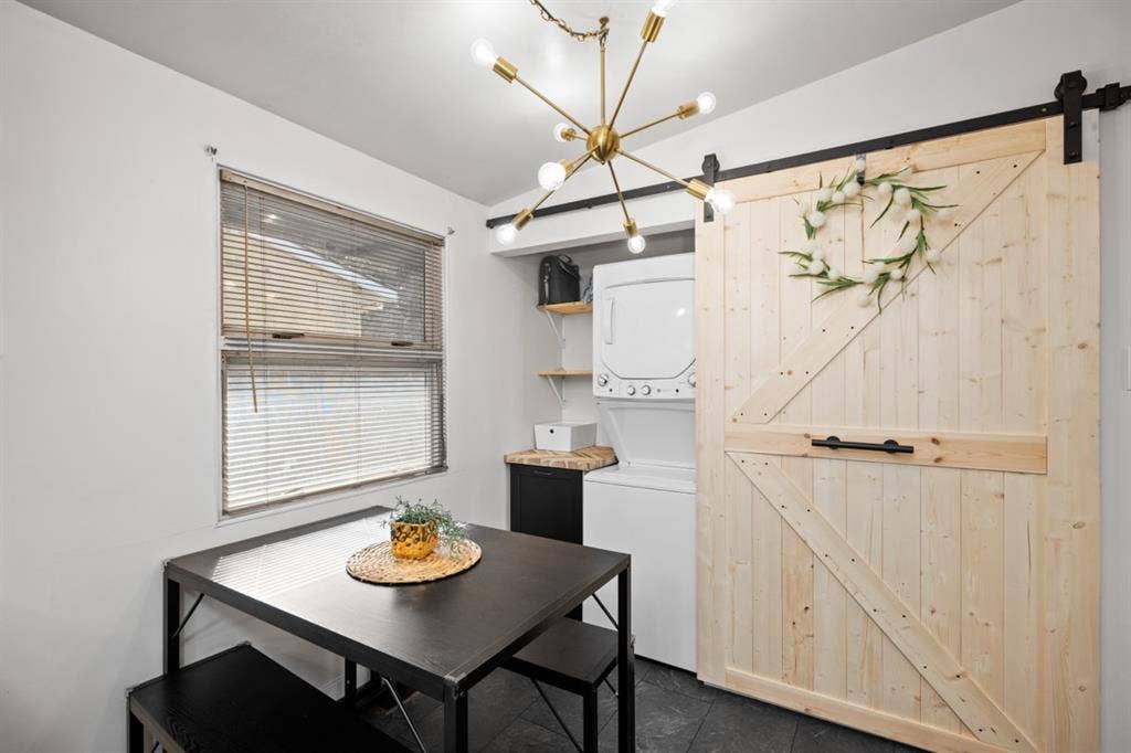 Large bedroom 1 Female roommate