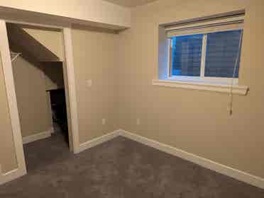 Room for rent $