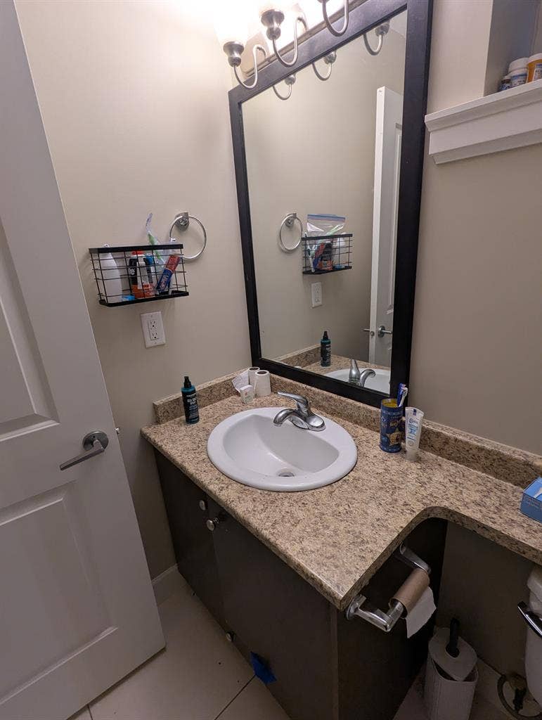 Room for rent $