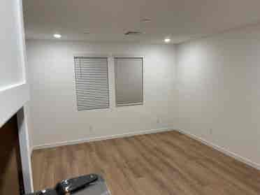 Available for rent: studio space