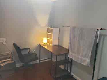 Nice and quiet room at Garwood
