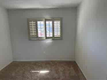 Looking for roomate in b
