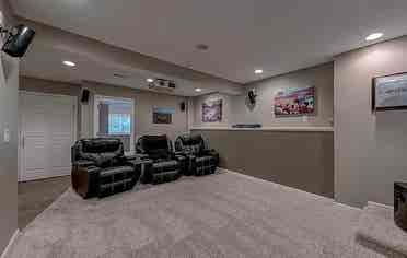 Seeking Clean, Respectful Roommate