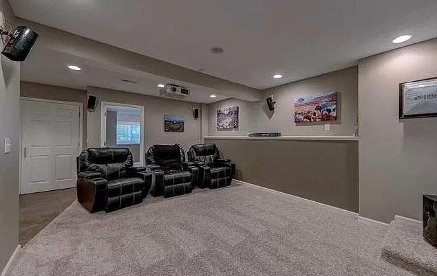 Seeking Clean, Respectful Roommate