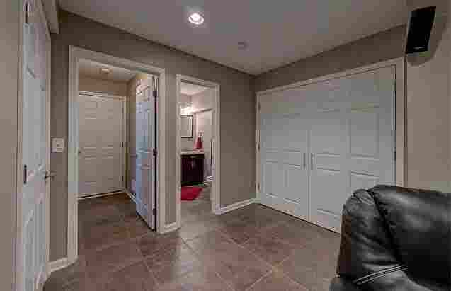 Seeking Clean, Respectful Roommate
