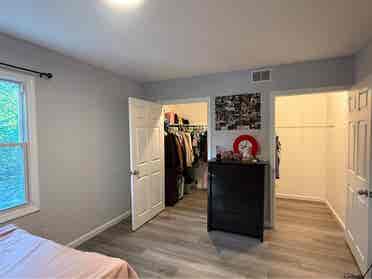 Looking for a Roommate