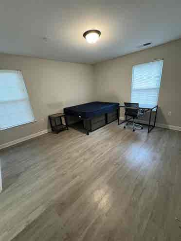 Sub-leasing 1 bedroom!