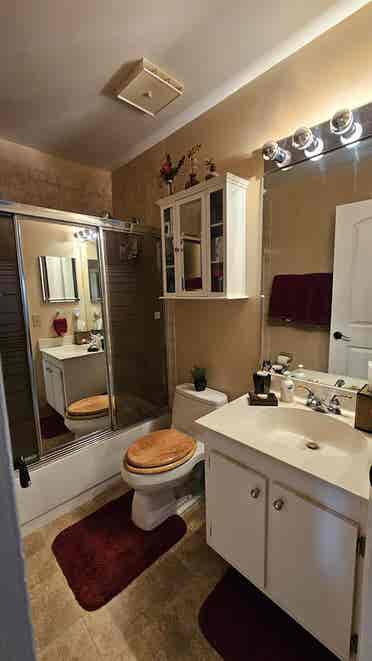 Furnished room with pvt. bathroom.