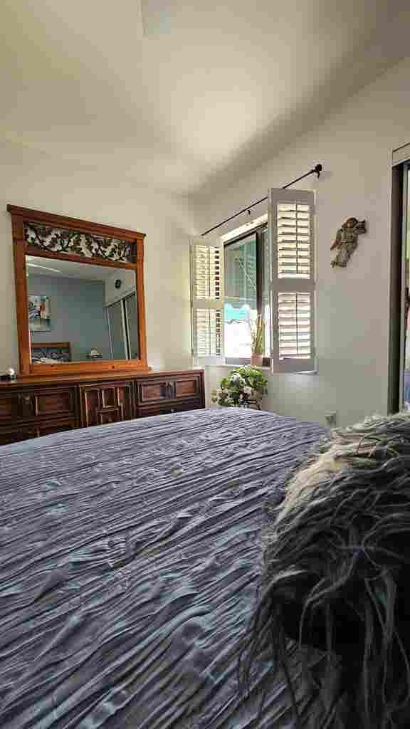 Furnished room with pvt. bathroom.