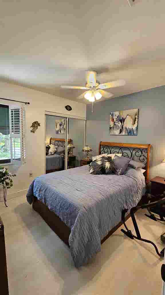 Furnished room with pvt. bathroom.
