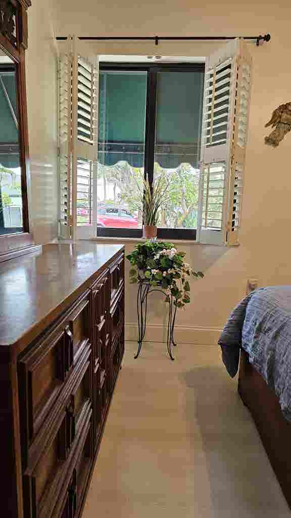 Furnished room with pvt. bathroom.