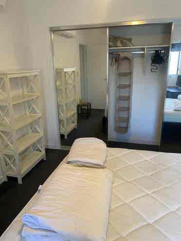 Bright room in Everton Park