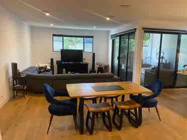 Bright room in Everton Park