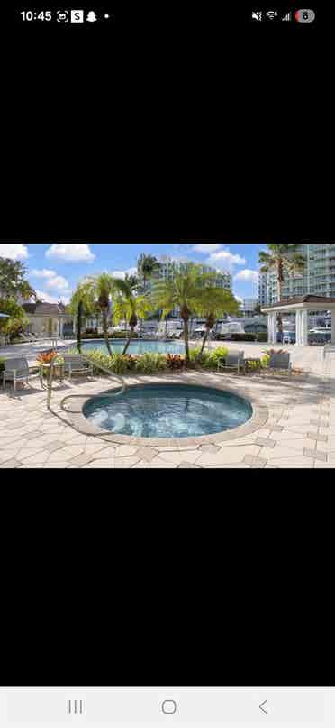 Luxury Waterfront 2 Master room