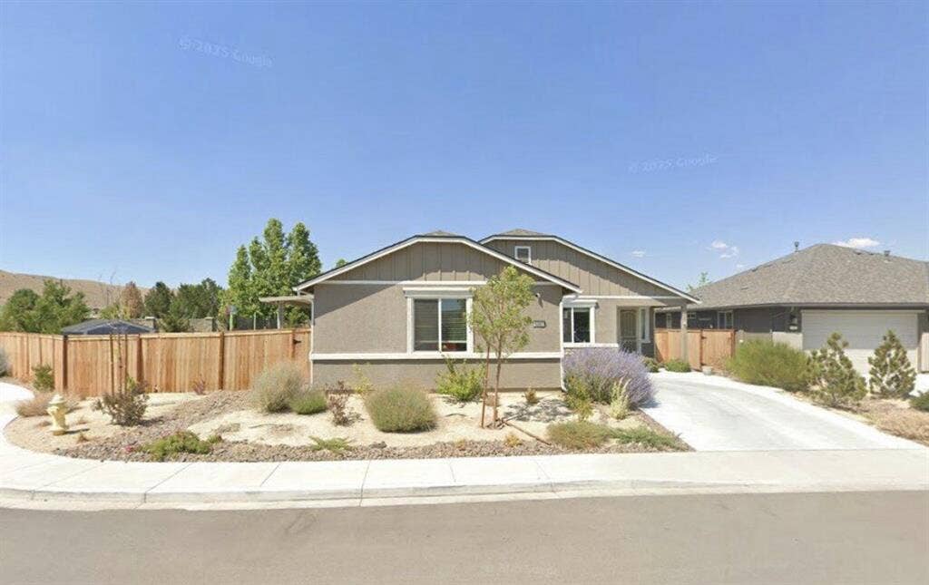 Room for rent in Spanish Springs!