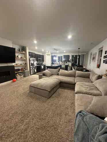 Room for rent in Spanish Springs!