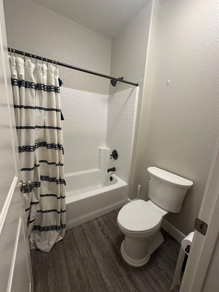 Room for rent in Spanish Springs!