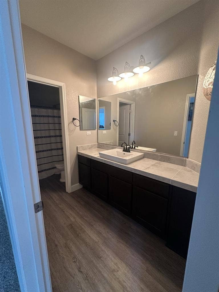 Room for rent in Spanish Springs!