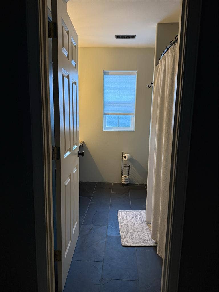 Medium sized room with private bath