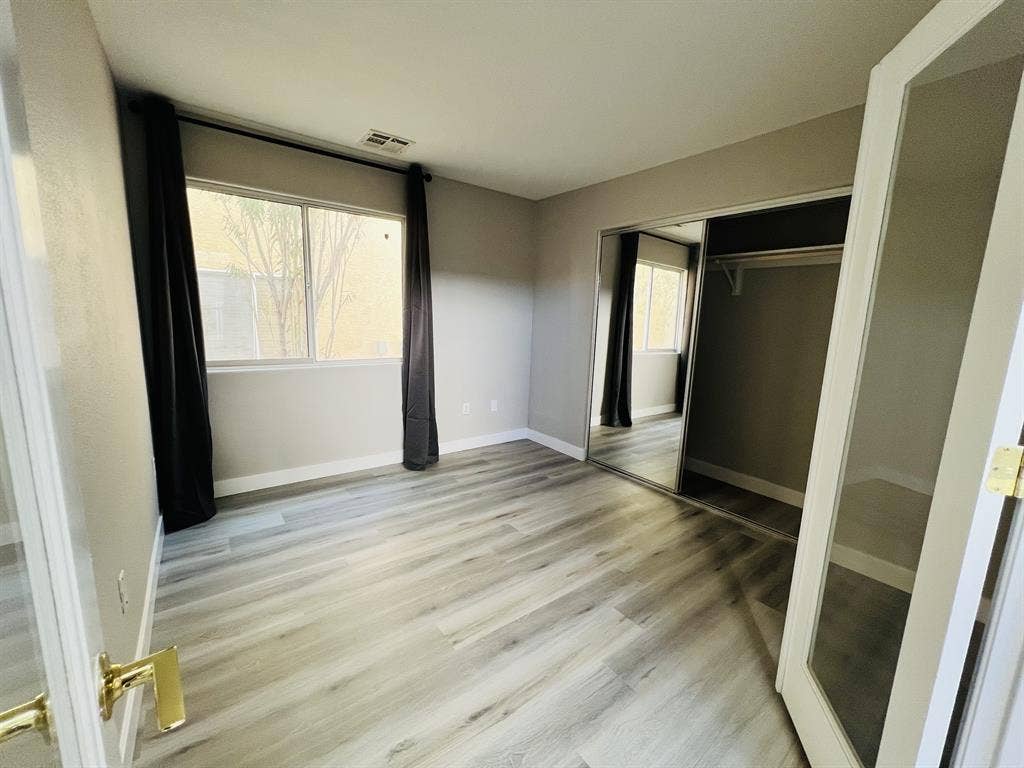 FURNISHED, UTILITIES WIFI INCLUDED