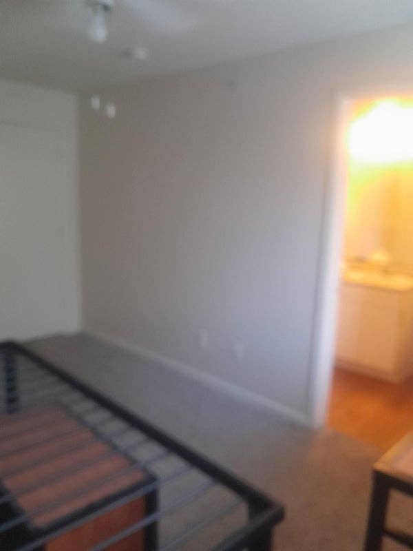 looking for 1 or 2 roomates co-oed
