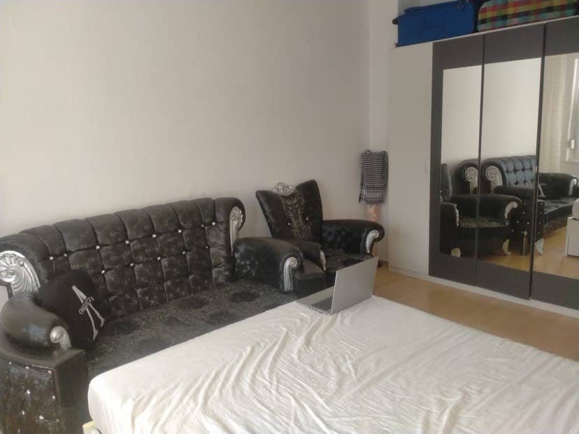 Furnished Room in 2 rooms apartment