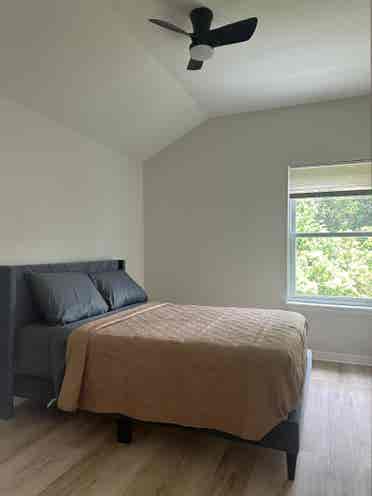 Spacious Room for Rent