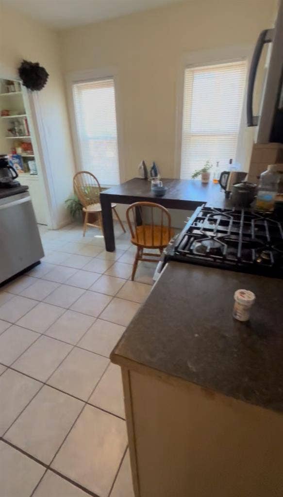 Sublet in Sommerville!