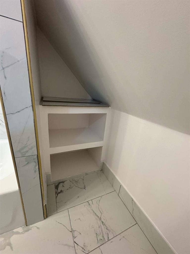 3rd floor for rent