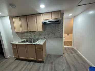 3rd floor for rent