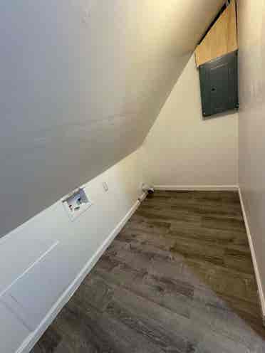 3rd floor for rent