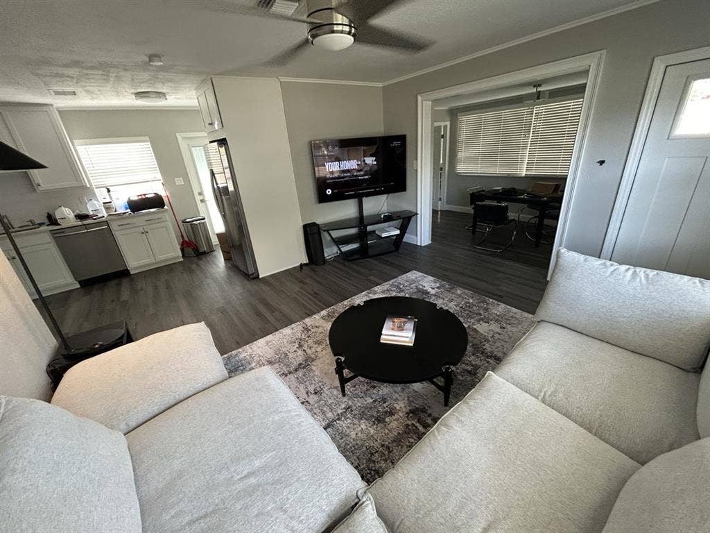 Room For Rent On Coquina Key
