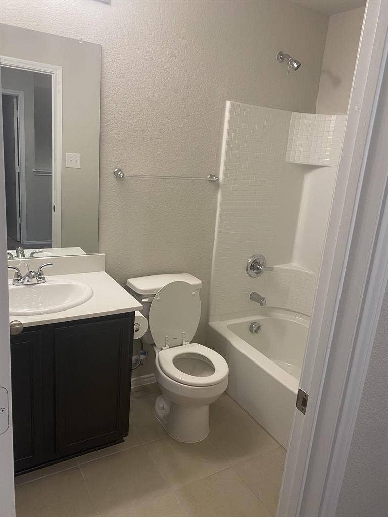 Bedroom in New House near Downtown!