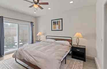 Charming Private Carriage House