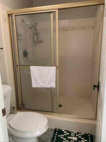 2 rooms to rent in Riverside