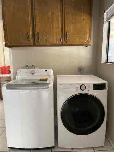 2 rooms to rent in Riverside