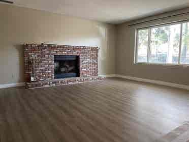 2 rooms to rent in Riverside