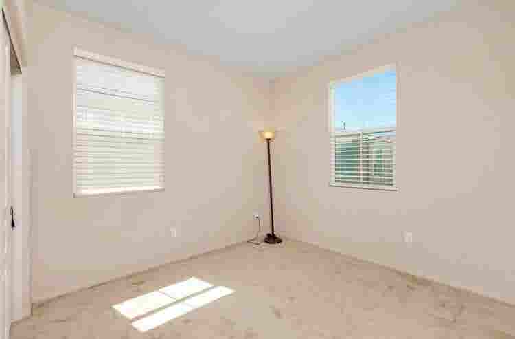 Spacious Room for Rent
