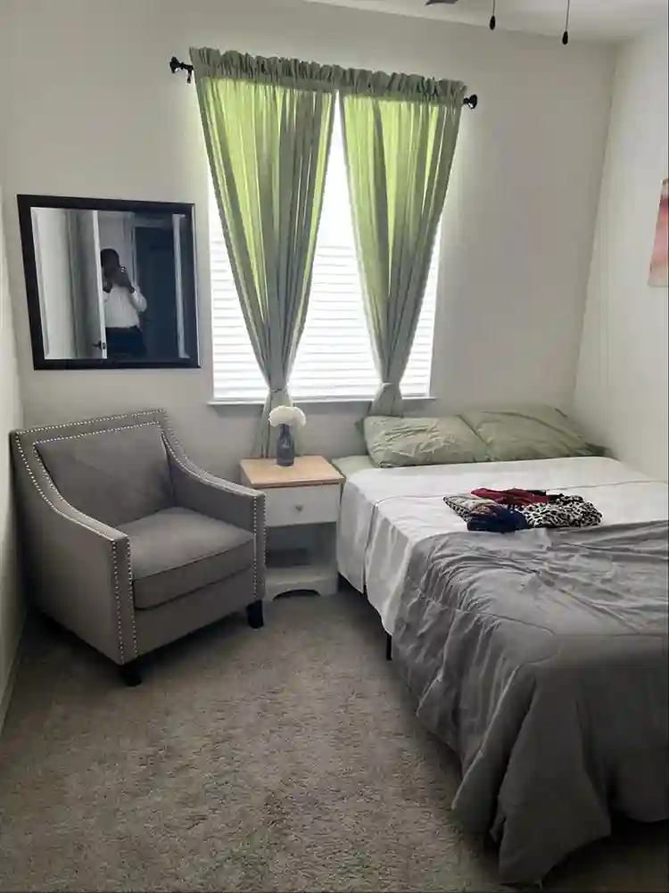 Room and Bathroom for rent