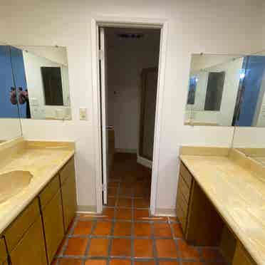 Room for rent utilities included!